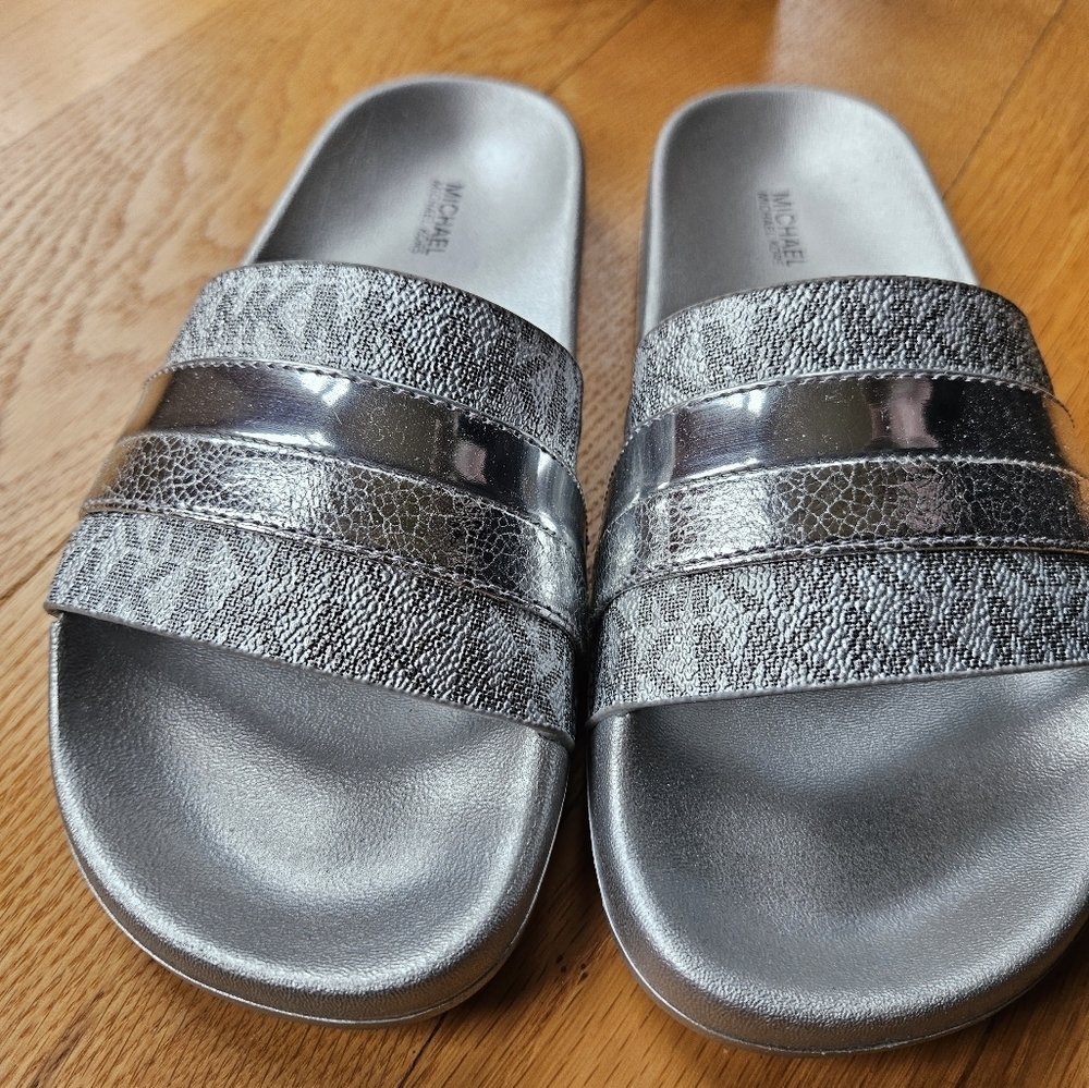 Michael Kors Metallic Silver Brandy Slides NWB - Picture 12 of 14